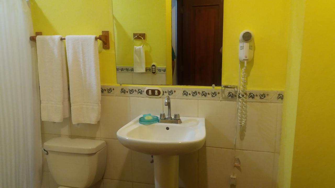 Hotel El Conquistador マナグア エクステリア 写真