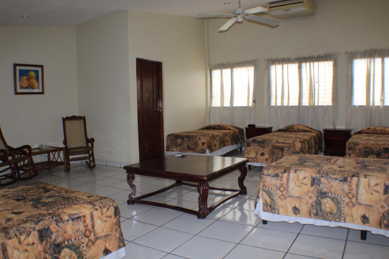 Hotel El Conquistador マナグア エクステリア 写真
