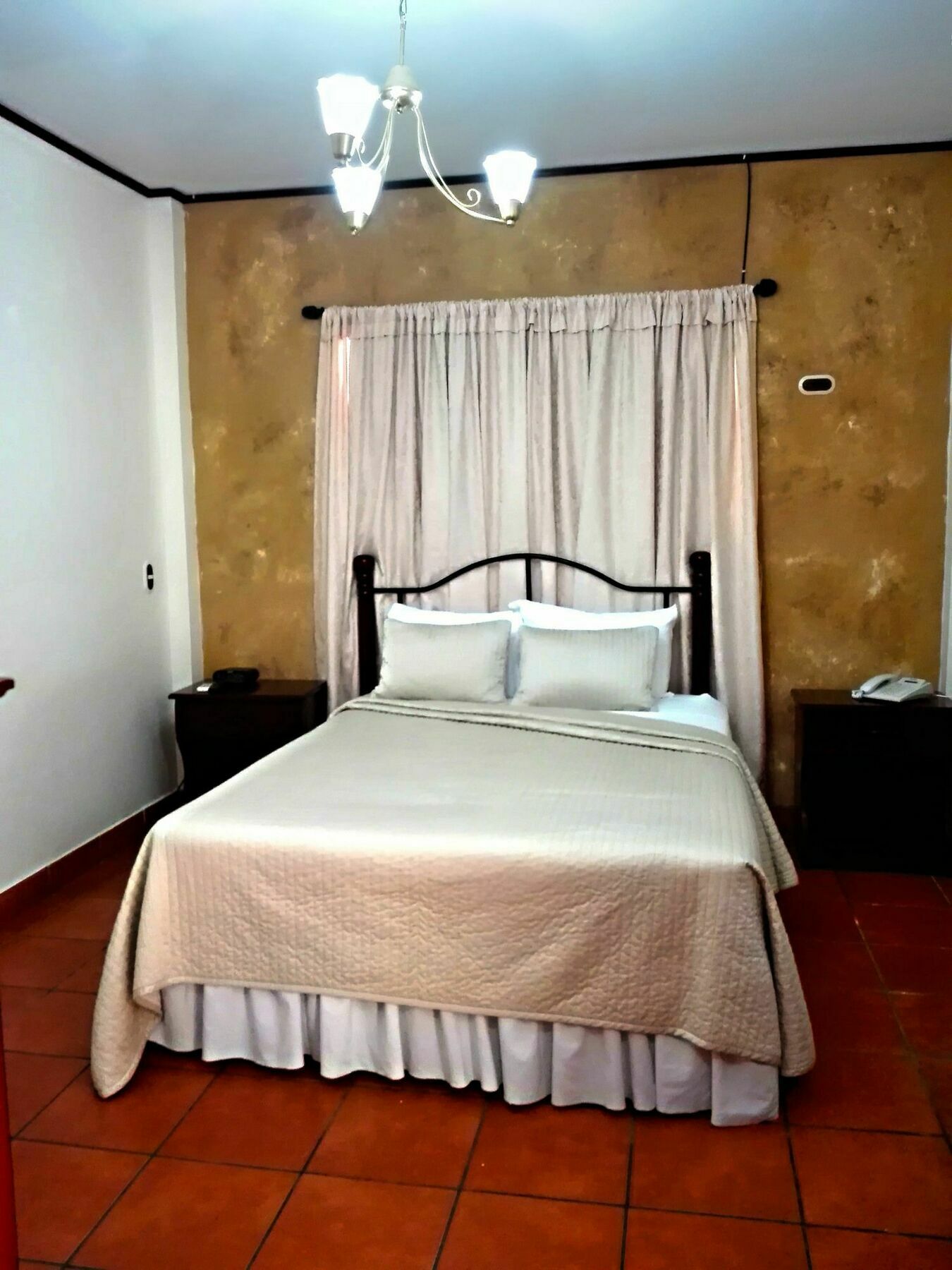 Hotel El Conquistador マナグア エクステリア 写真